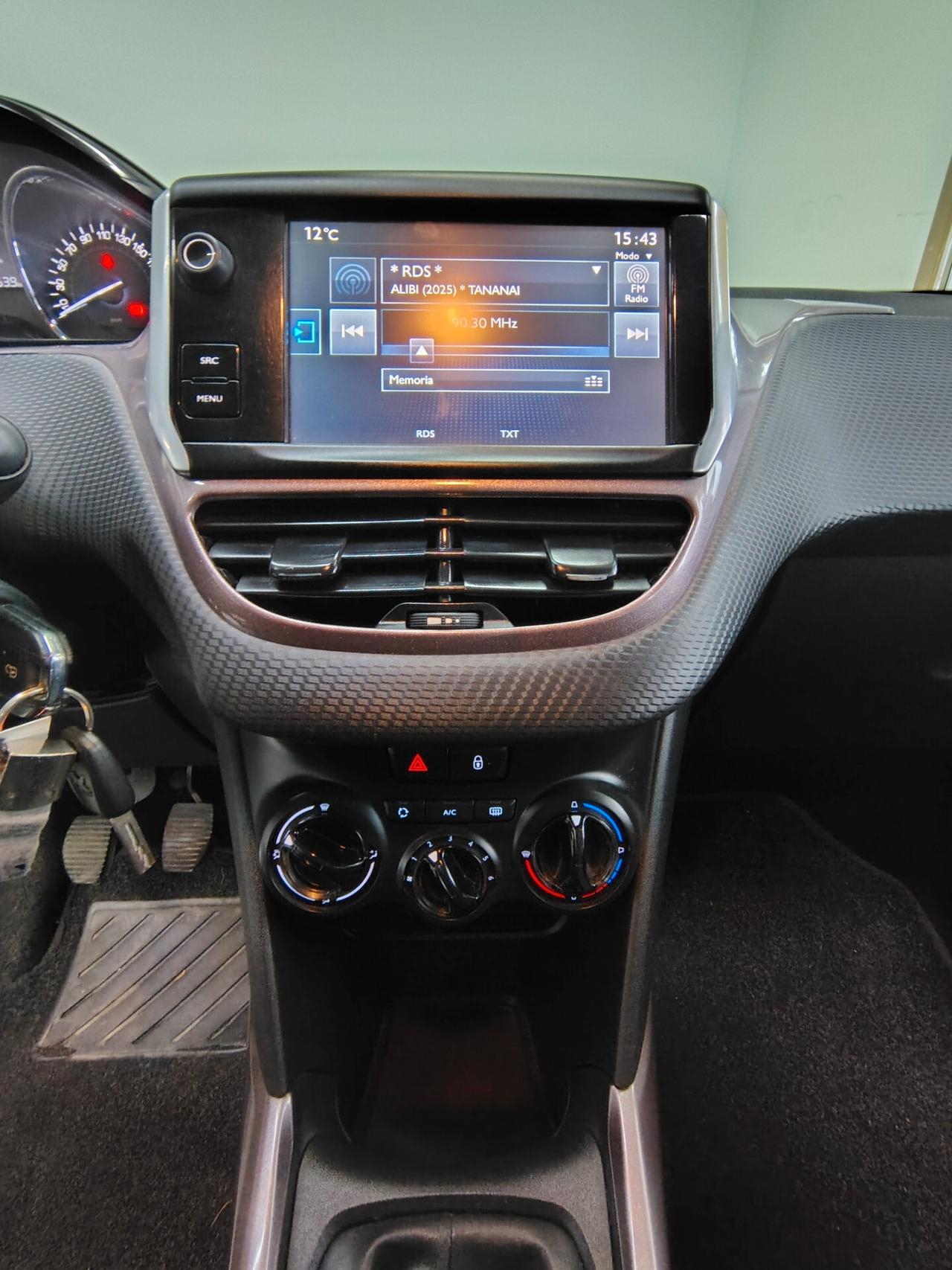 Peugeot 2008 1.6 e-HDi 92 CV Stop&Start Urban Cross