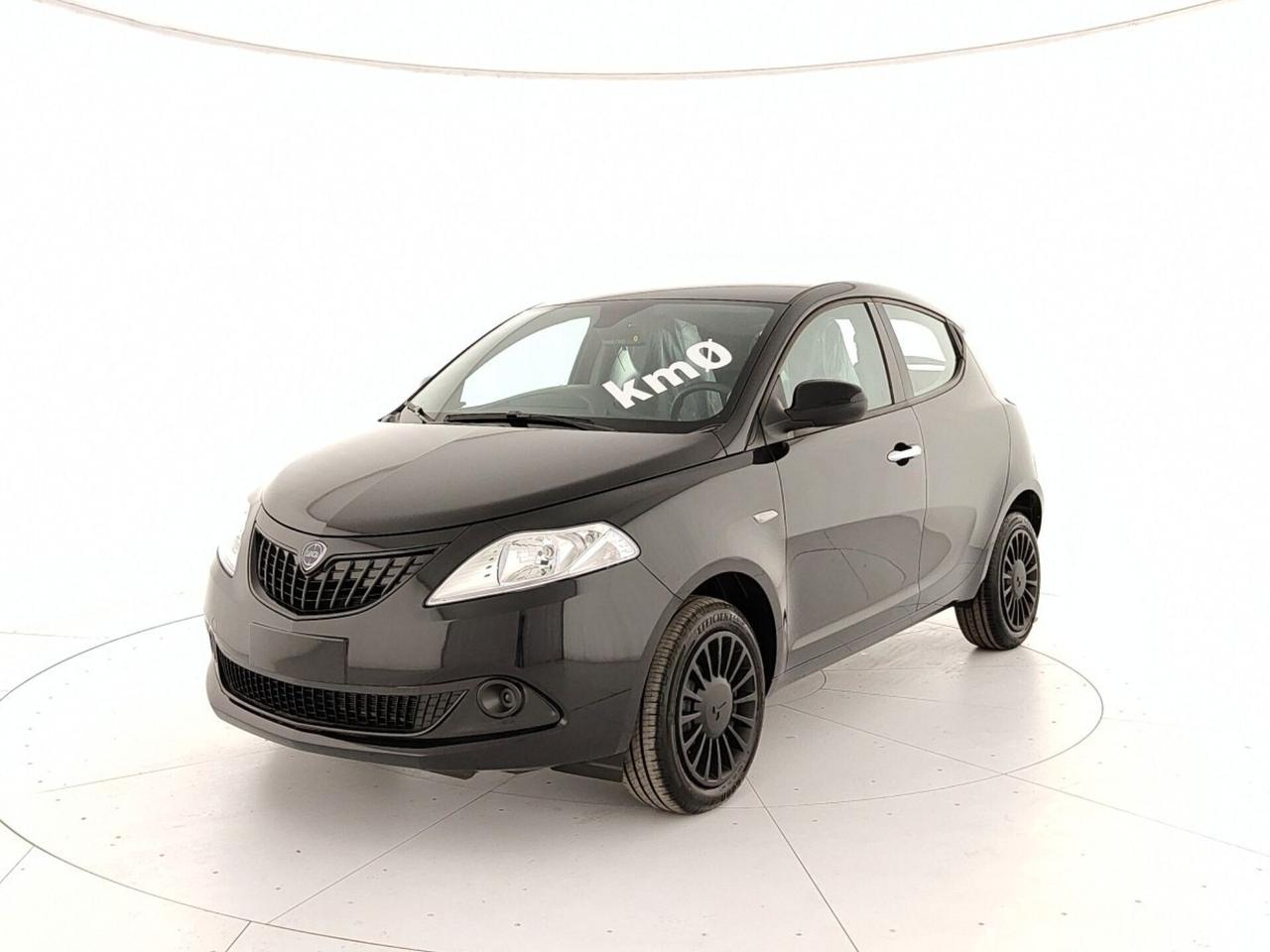 Lancia Ypsilon 1.0 FireFly 5 porte S&S Hybrid Silver