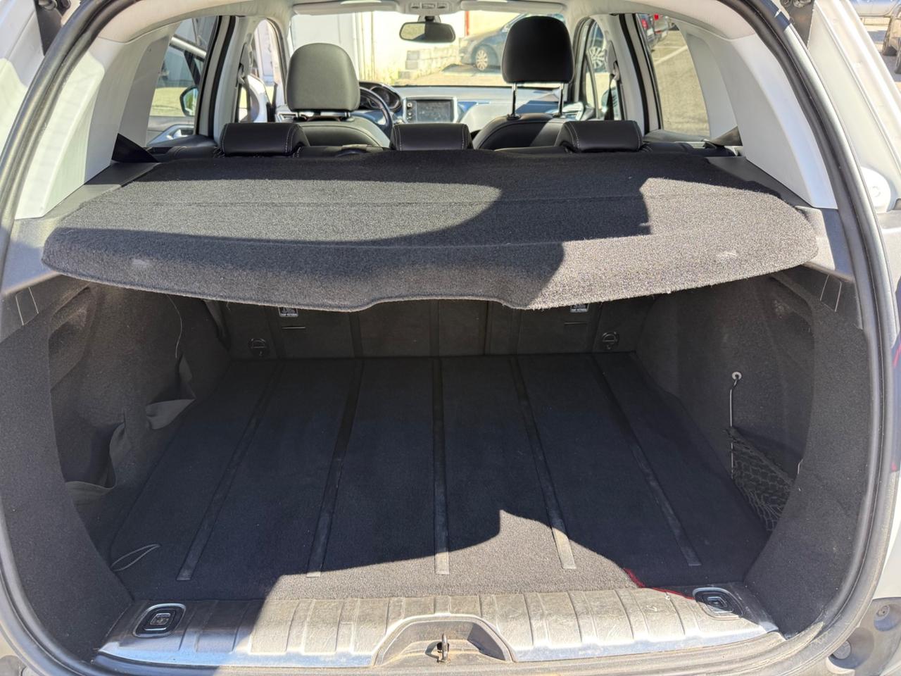 Peugeot 2008 1.2 VTi 82CV Allure