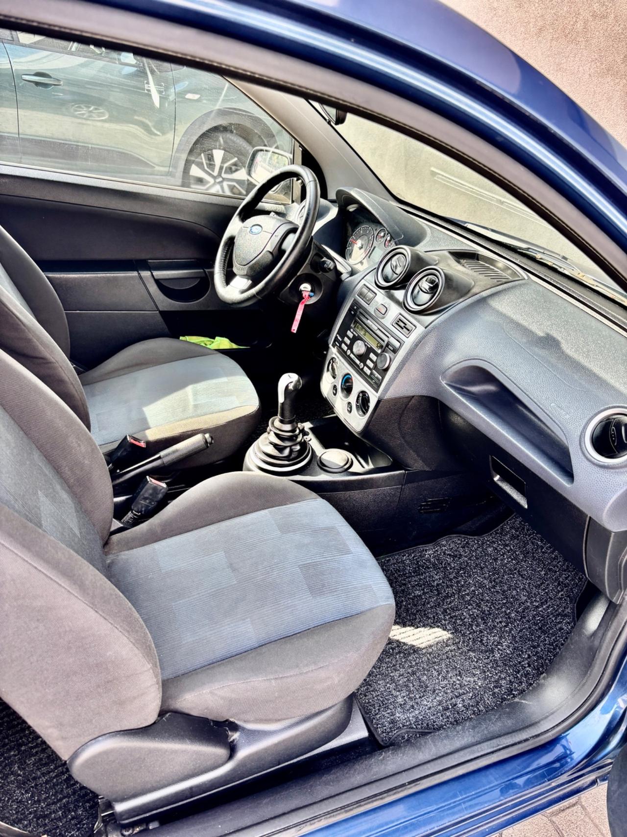 Ford Fiesta 1.4 TDCi 3p. Ghia !! ( SOLI 60.000 km ) !!