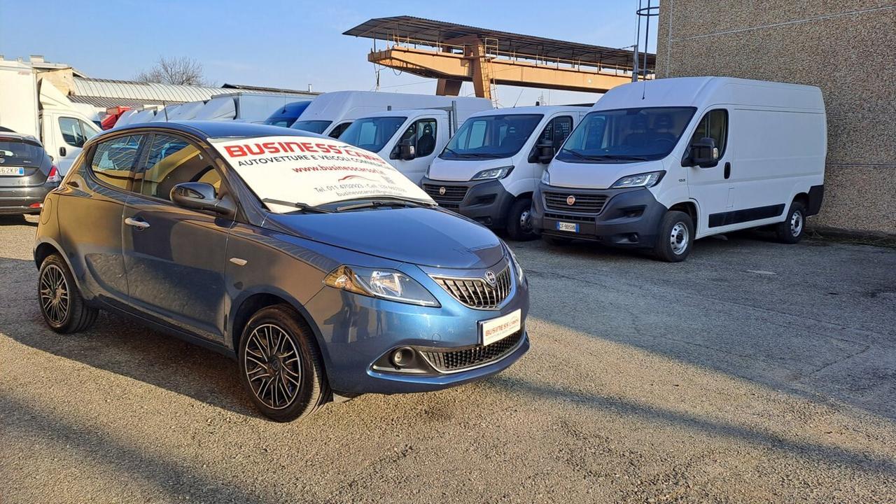 Lancia Ypsilon 1.0 FireFly 5 porte S&S Hybryd Gold KM. 32000 CERTIFICATI - AUTO PER NEOPATENTATI