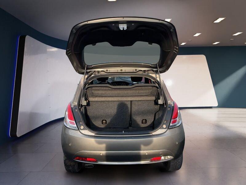 Lancia Ypsilon III 2015 1.0 hybrid Gold s&s 70cv