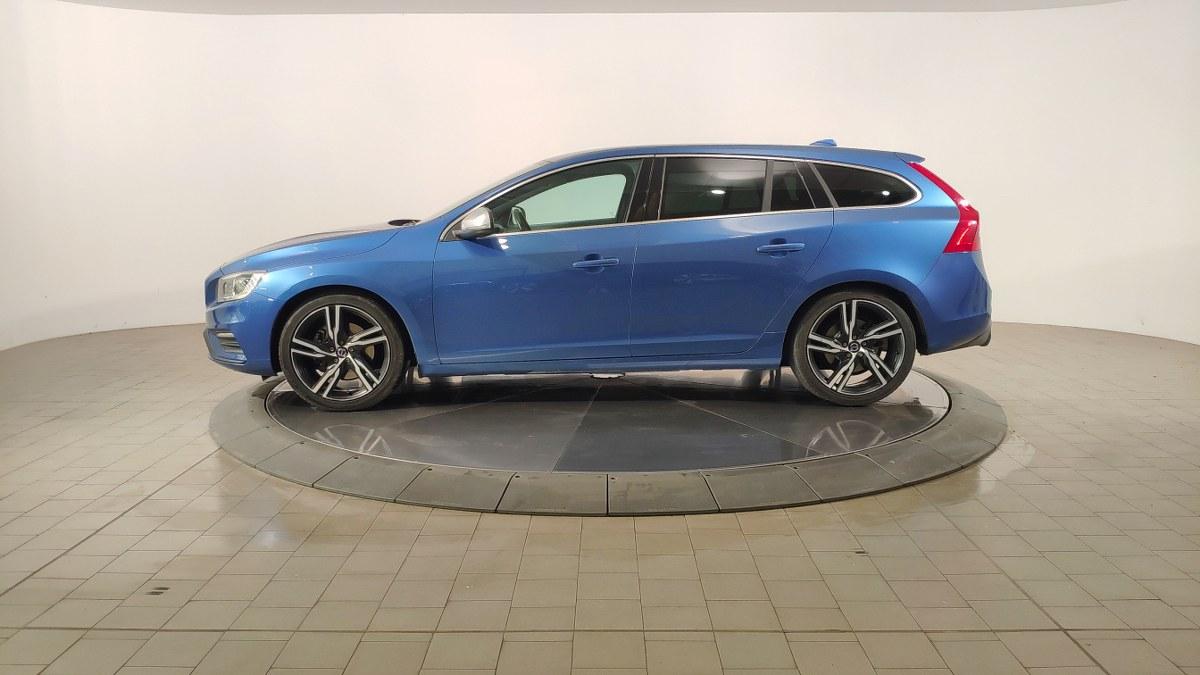 VOLVO V60 2.0 D5 Geartronic R-Design