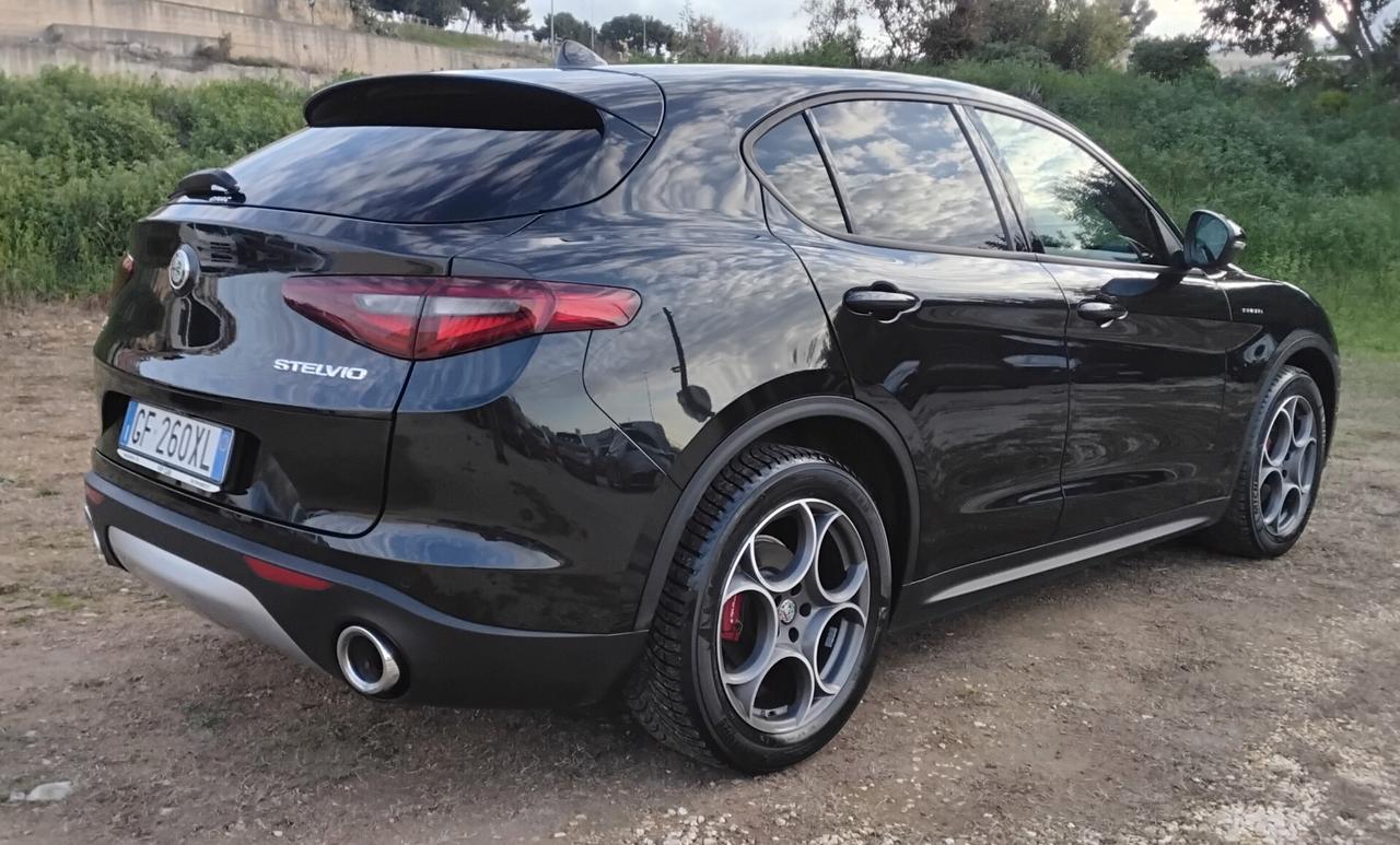 Alfa Romeo Stelvio 2.2 Turbodiesel 190 CV AT8 Q4 Super Business