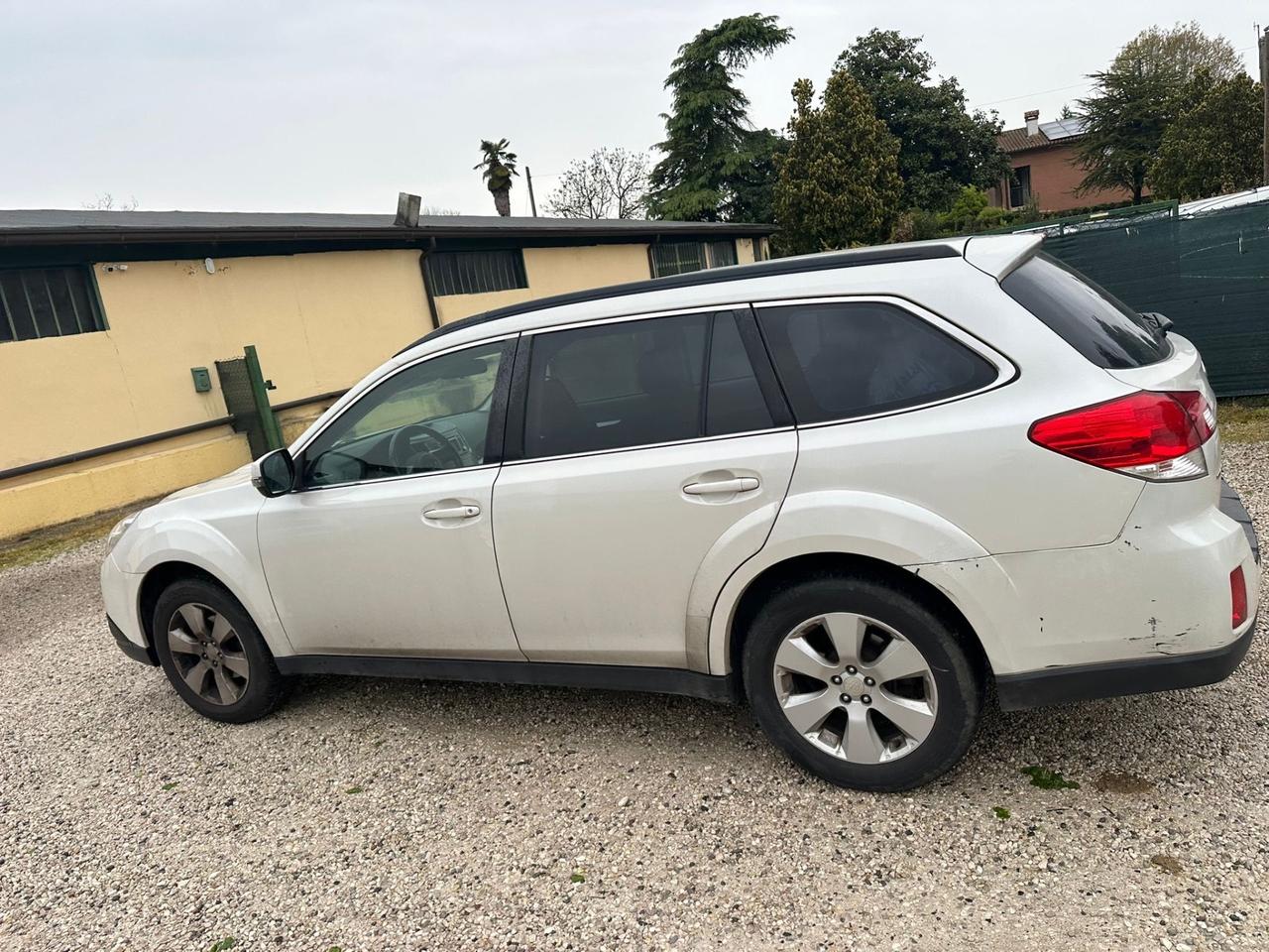 Subaru OUTBACK 2.0D Exclusive |EXPORT-COMMERCIANTI|