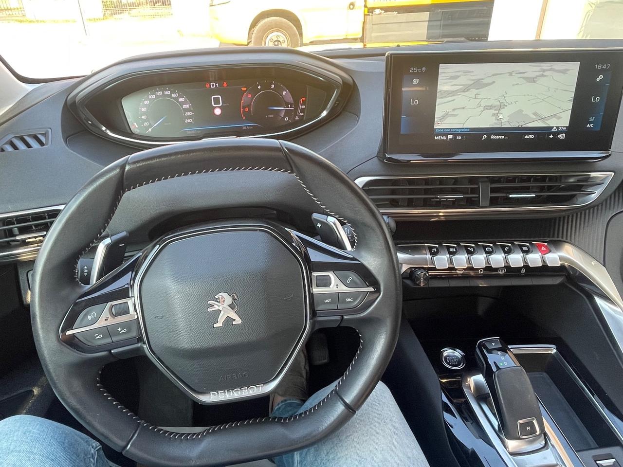 Peugeot 3008 BlueHDi 130 S&S EAT8 Active Pack