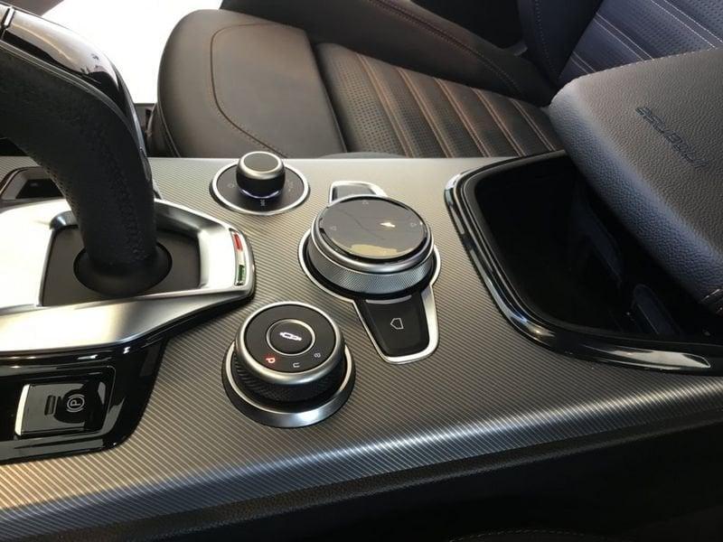 Alfa Romeo Stelvio 2.2 TD 210 CV Intensa AT8 Q4 MY25