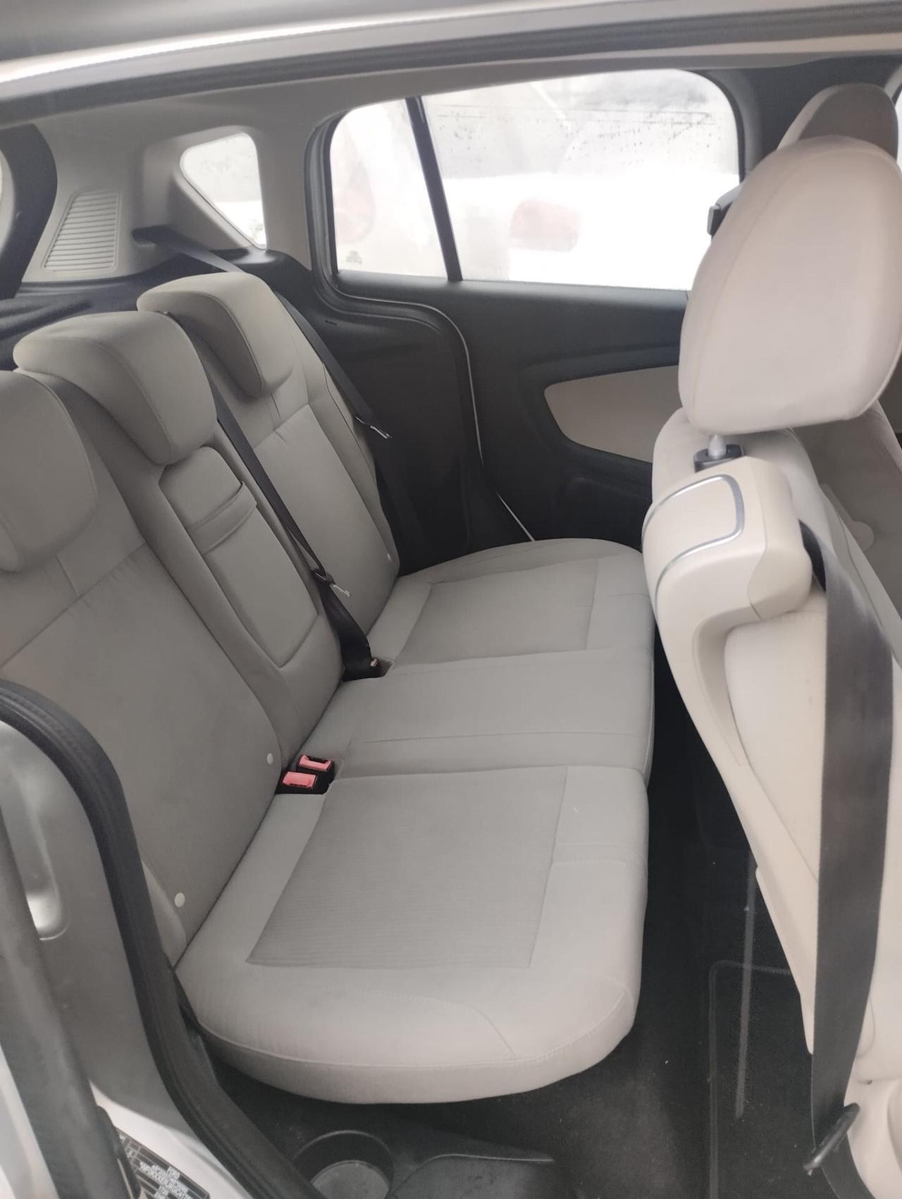 Ford B-Max 1.4 90 CV GPL Titanium X