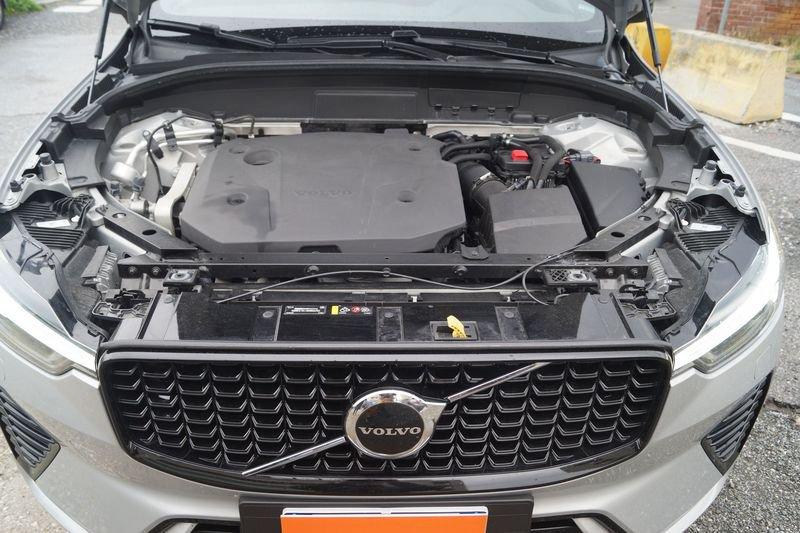 Volvo XC60 B4 automatico Plus Dark