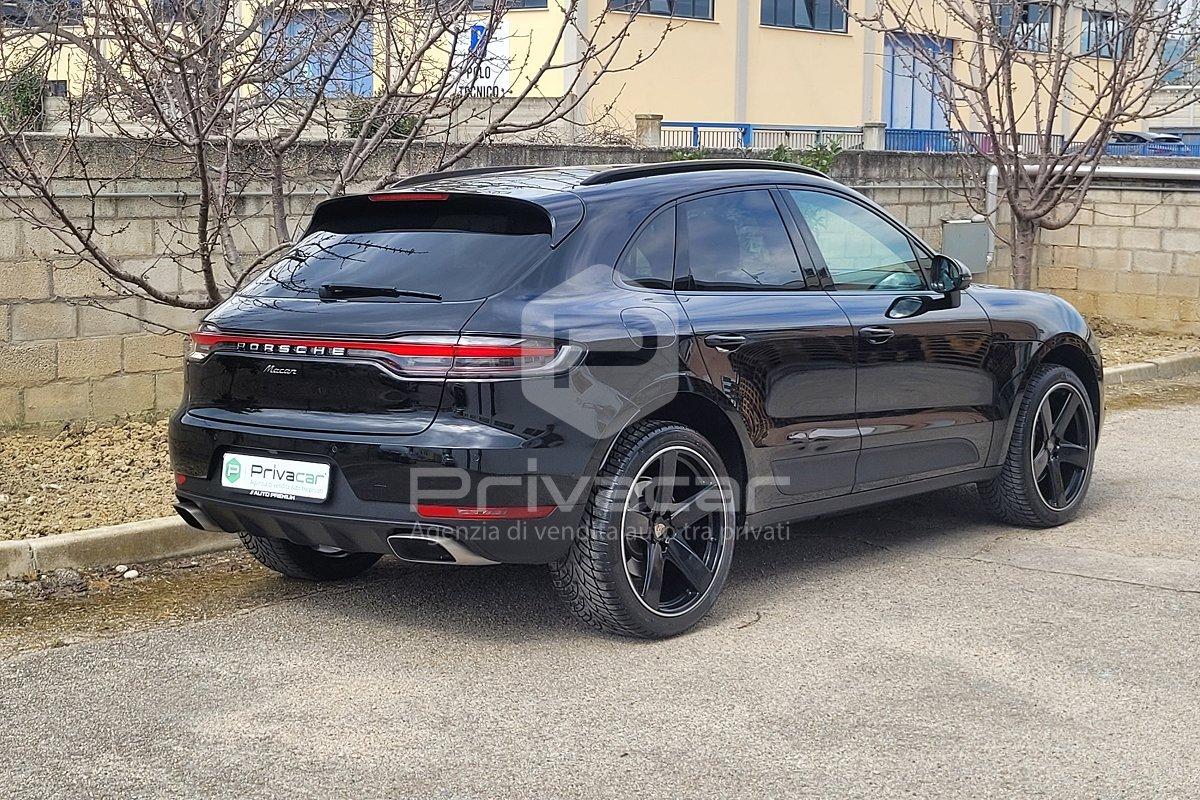 PORSCHE Macan 2.0