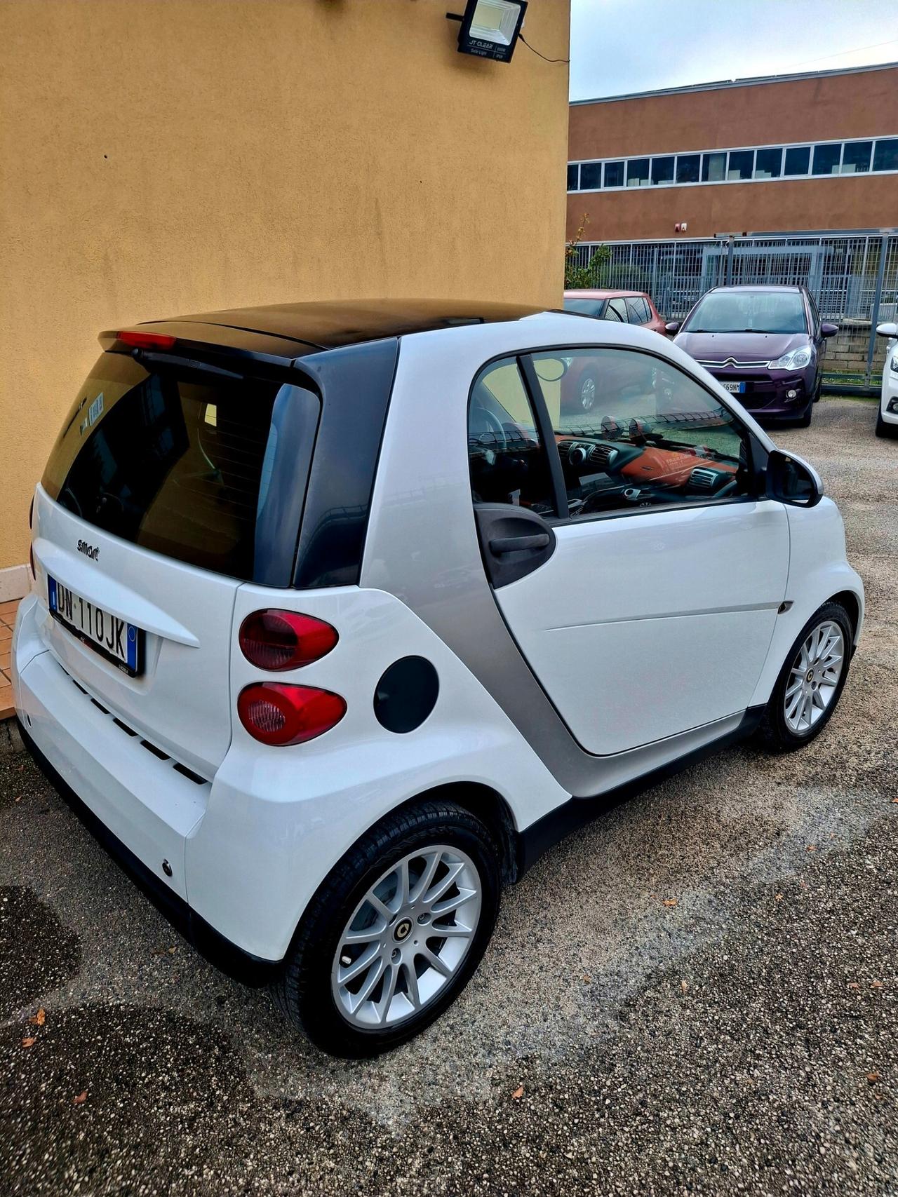 Smart ForTwo 1000 52 kW coupé pure