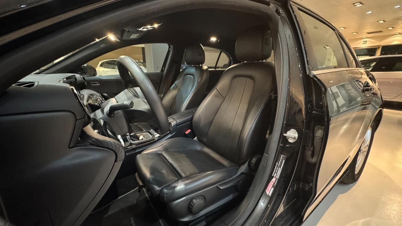 MERCEDES CLASSE A 180 D 116CV - 2019