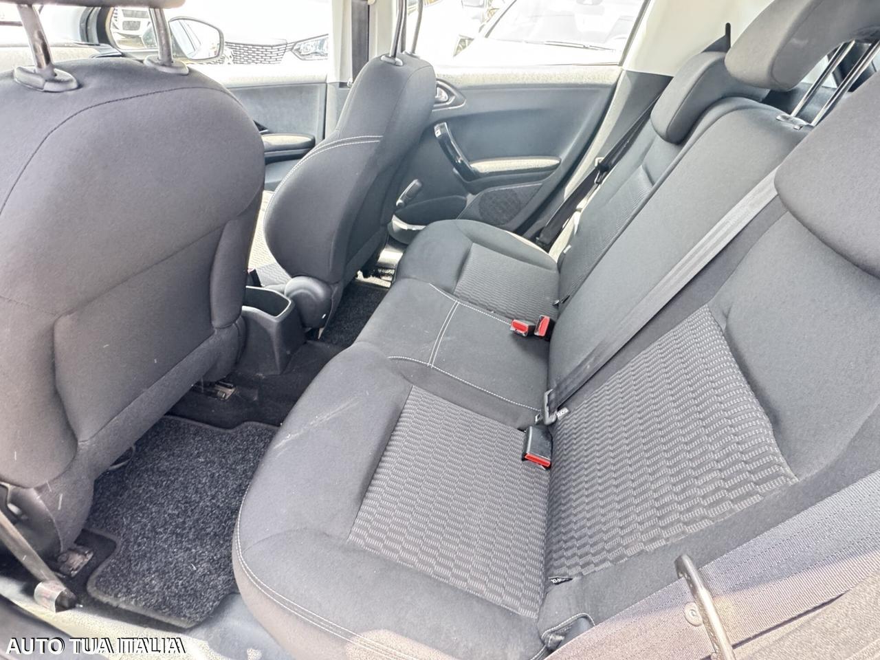 PEUGEOT 208 1.2 BENZINA ADATTA NEOPATENTATI