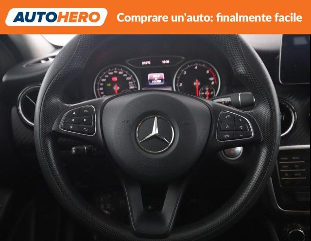 MERCEDES-BENZ GLA 200 d Automatic Business