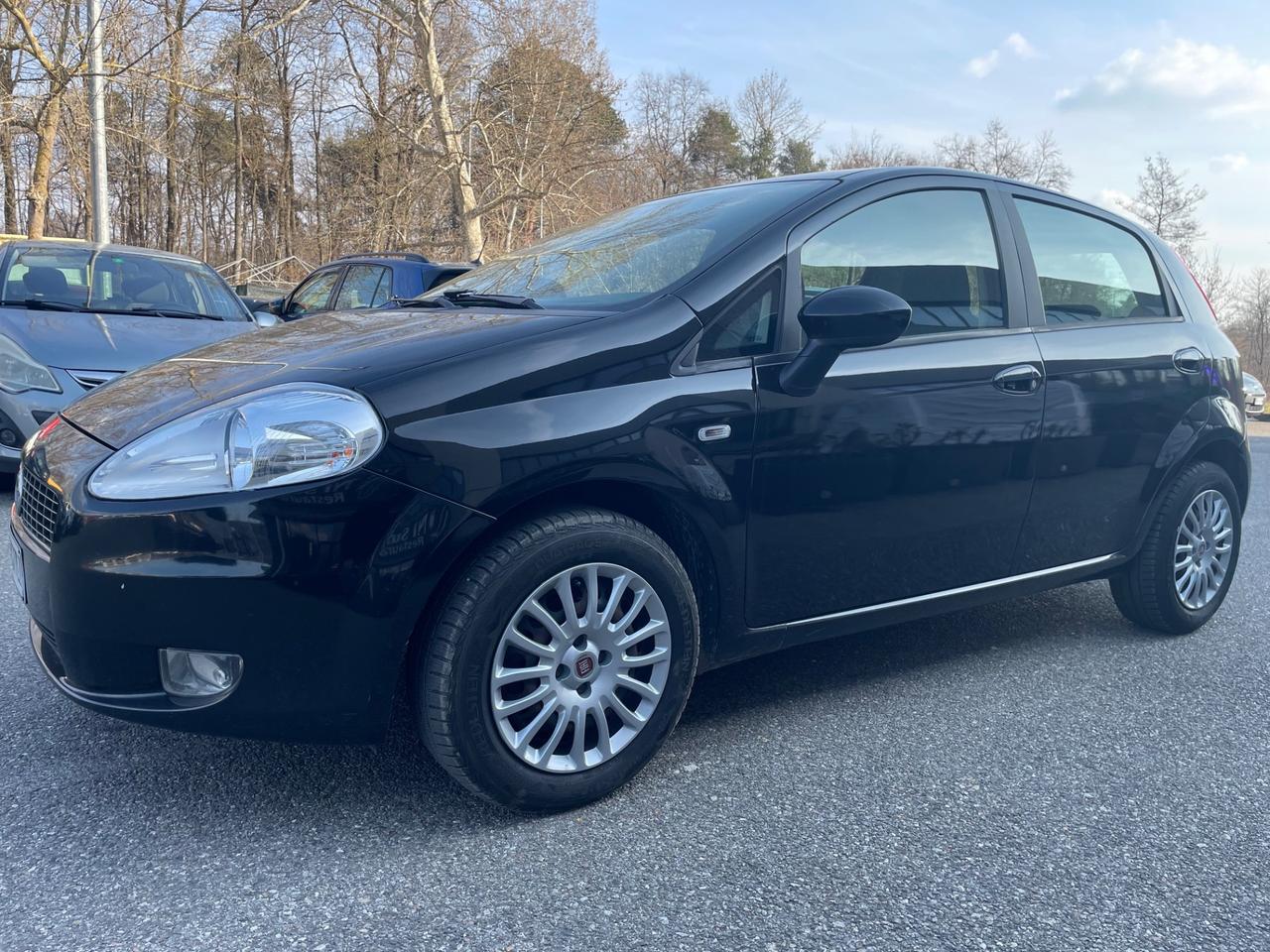 Fiat Grande Punto Grande Punto 1.4 Starjet 16V*Neopatentati*