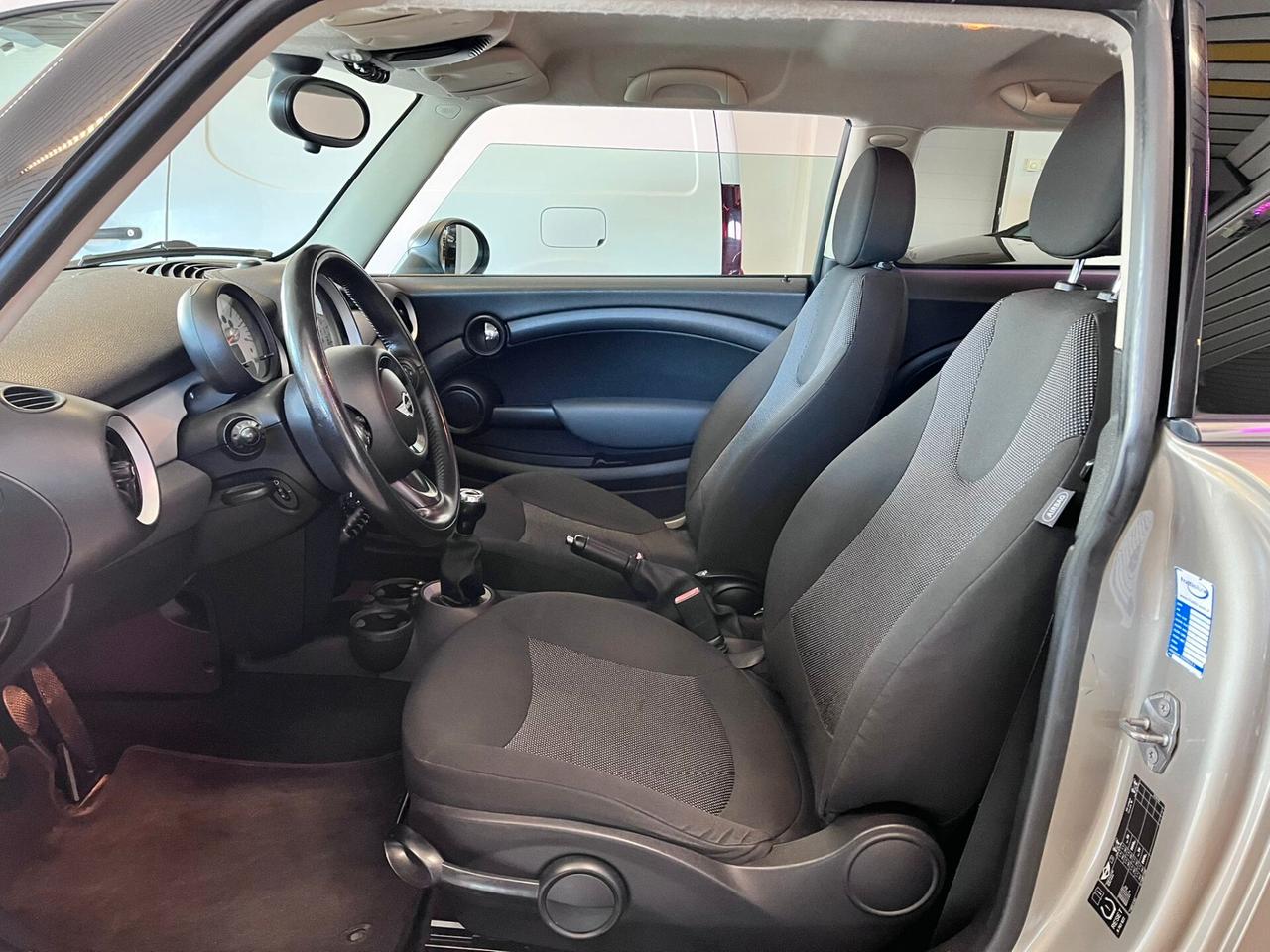 Mini 1.6 16V One (72kW)