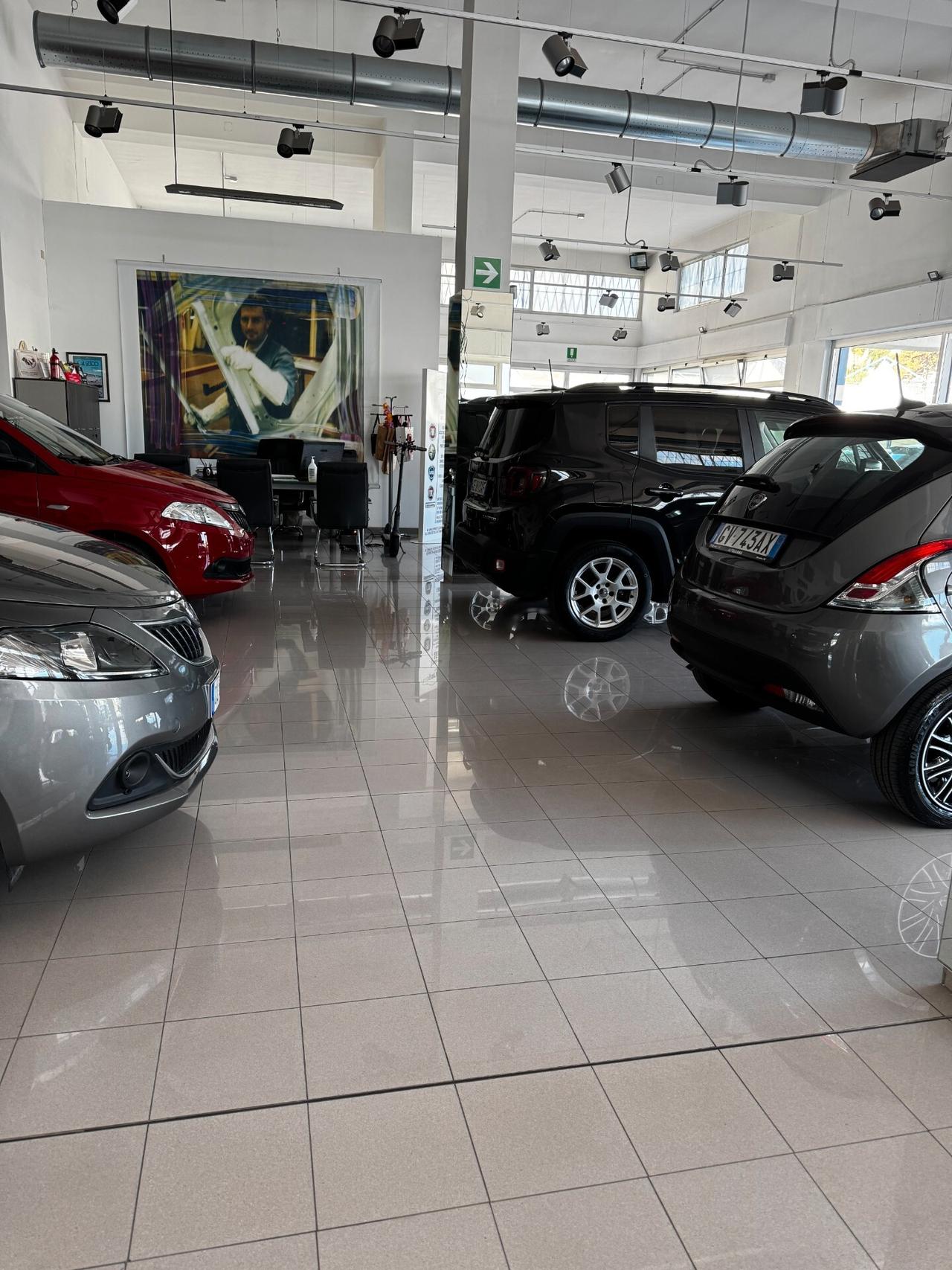 10 YPSILON KM0 PREZZI A PARTIRE DA EURO 14,950