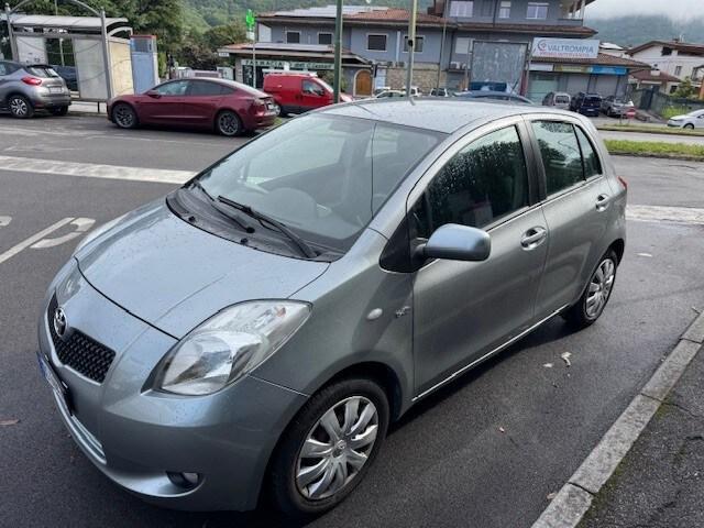 TOYOTA Yaris 2ª serie Yaris 1.4 D-4D 5 porte Sol