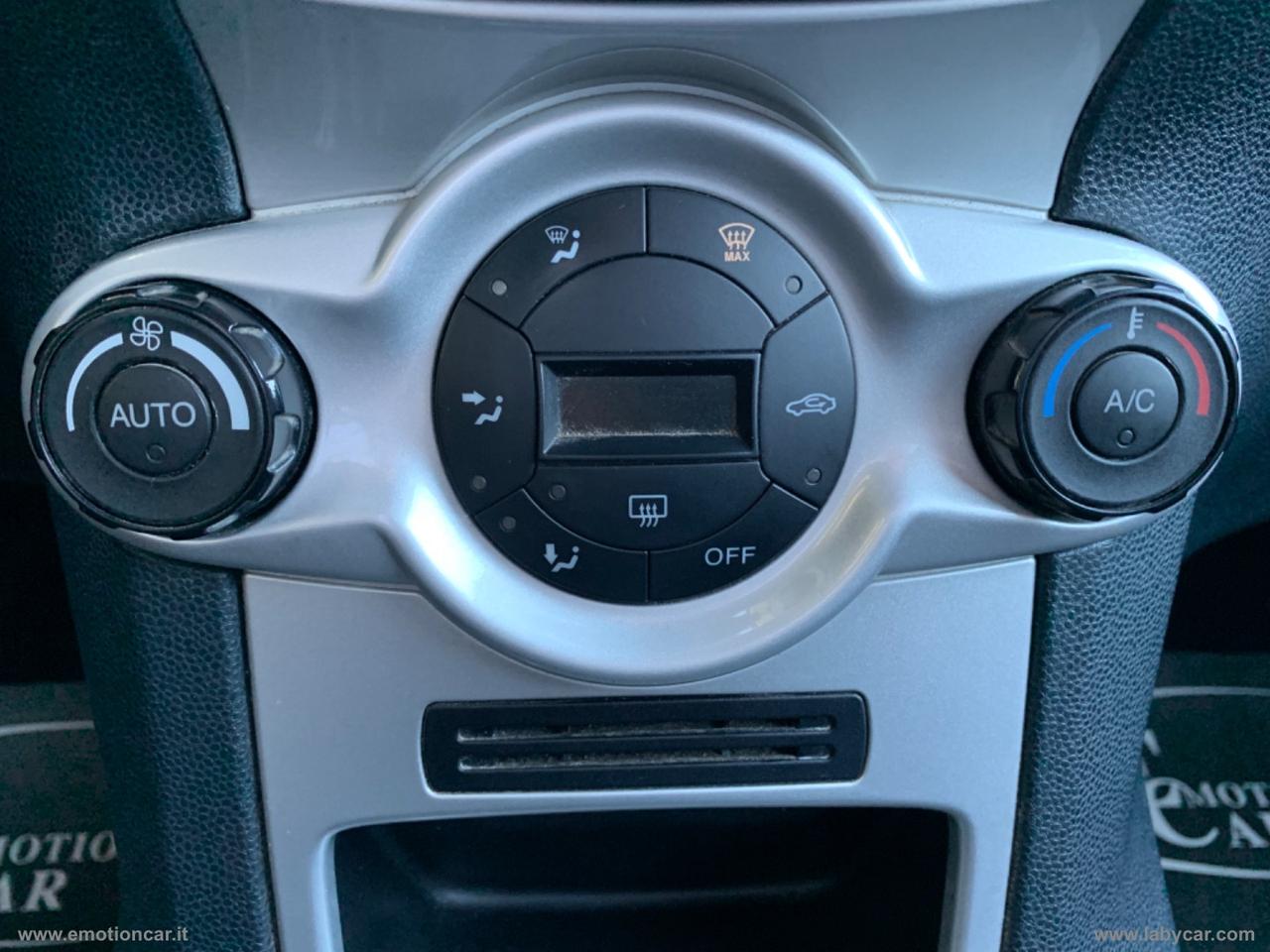 FORD Fiesta 1.4 TDCi 68 CV 5p. Titanium - 2009