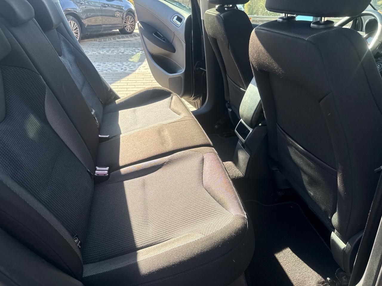 Peugeot 308 1.6 HDi 110cv
