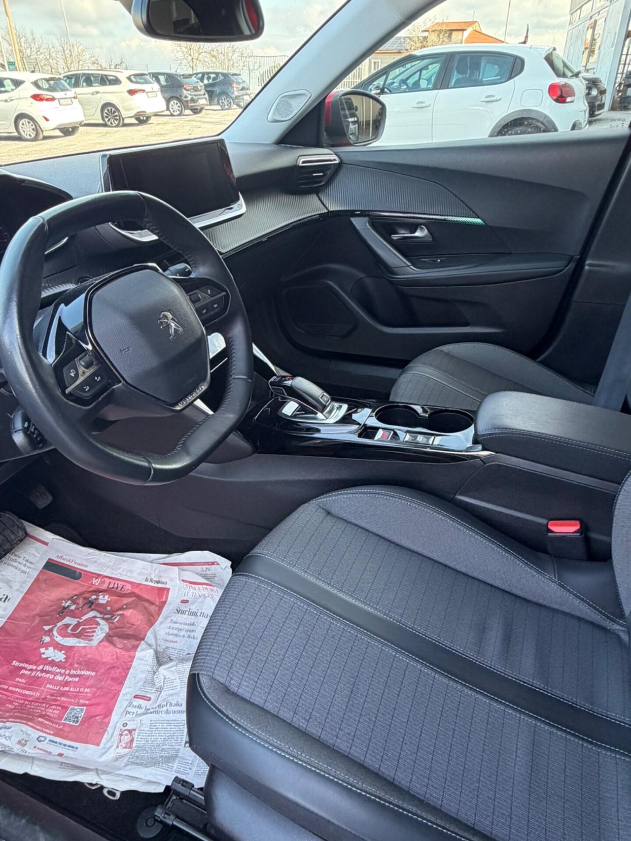 Peugeot 2008 BlueHDi 130 S&S EAT8 Allure