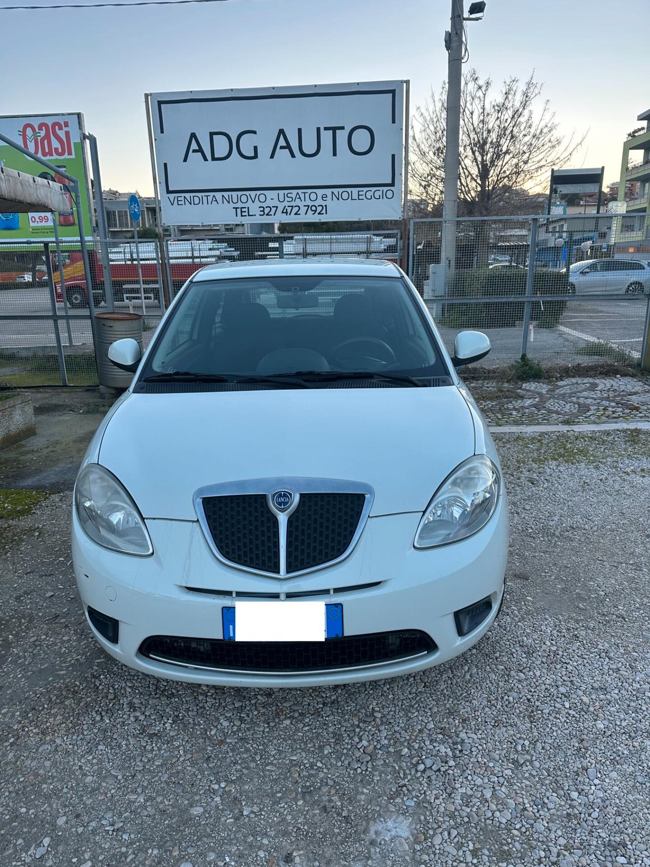 Lancia Ypsilon 1.4 Platino Ecochic GPL
