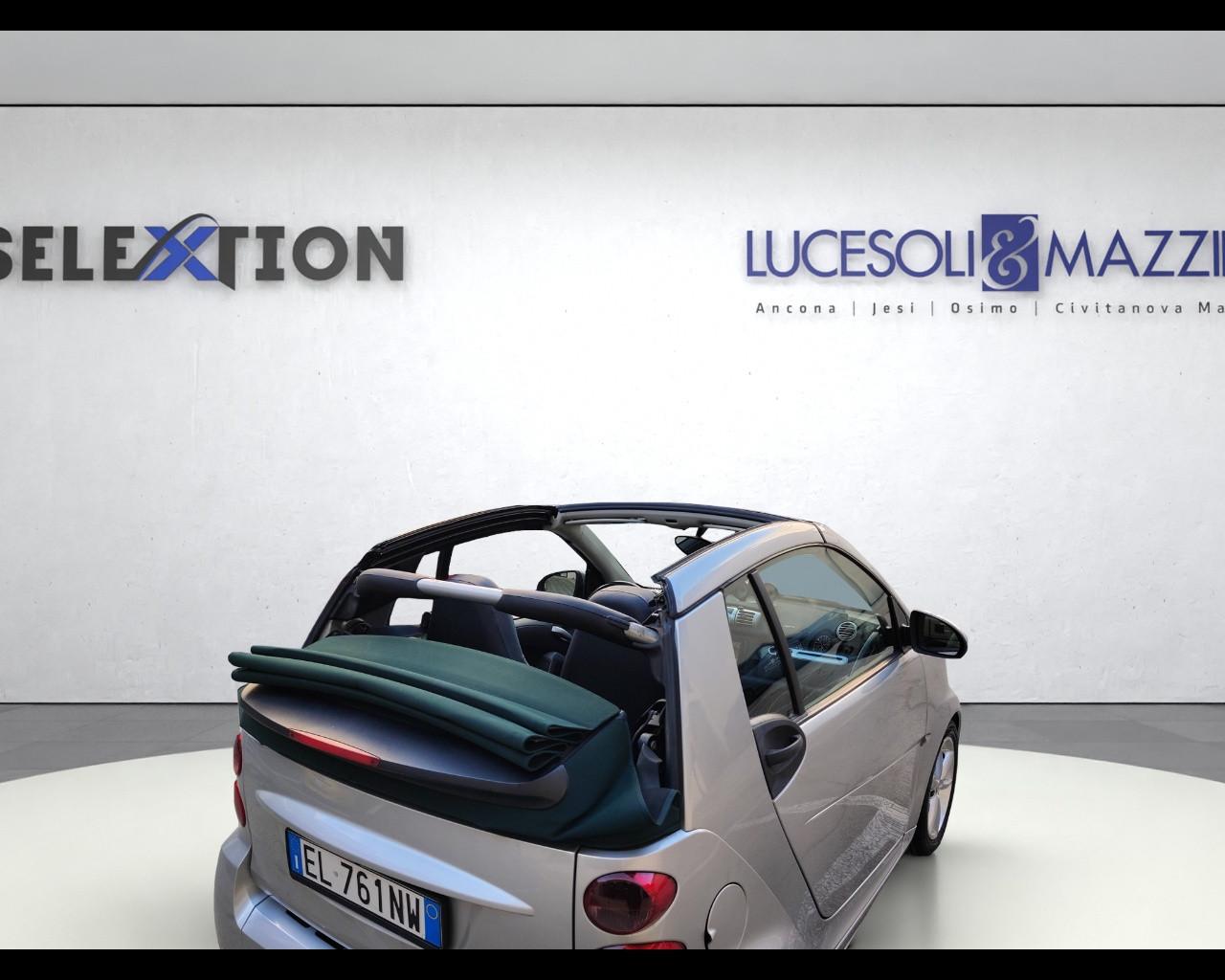 SMART fortwo 2ª serie - fortwo 1000 52 kW MHD cabrio pure