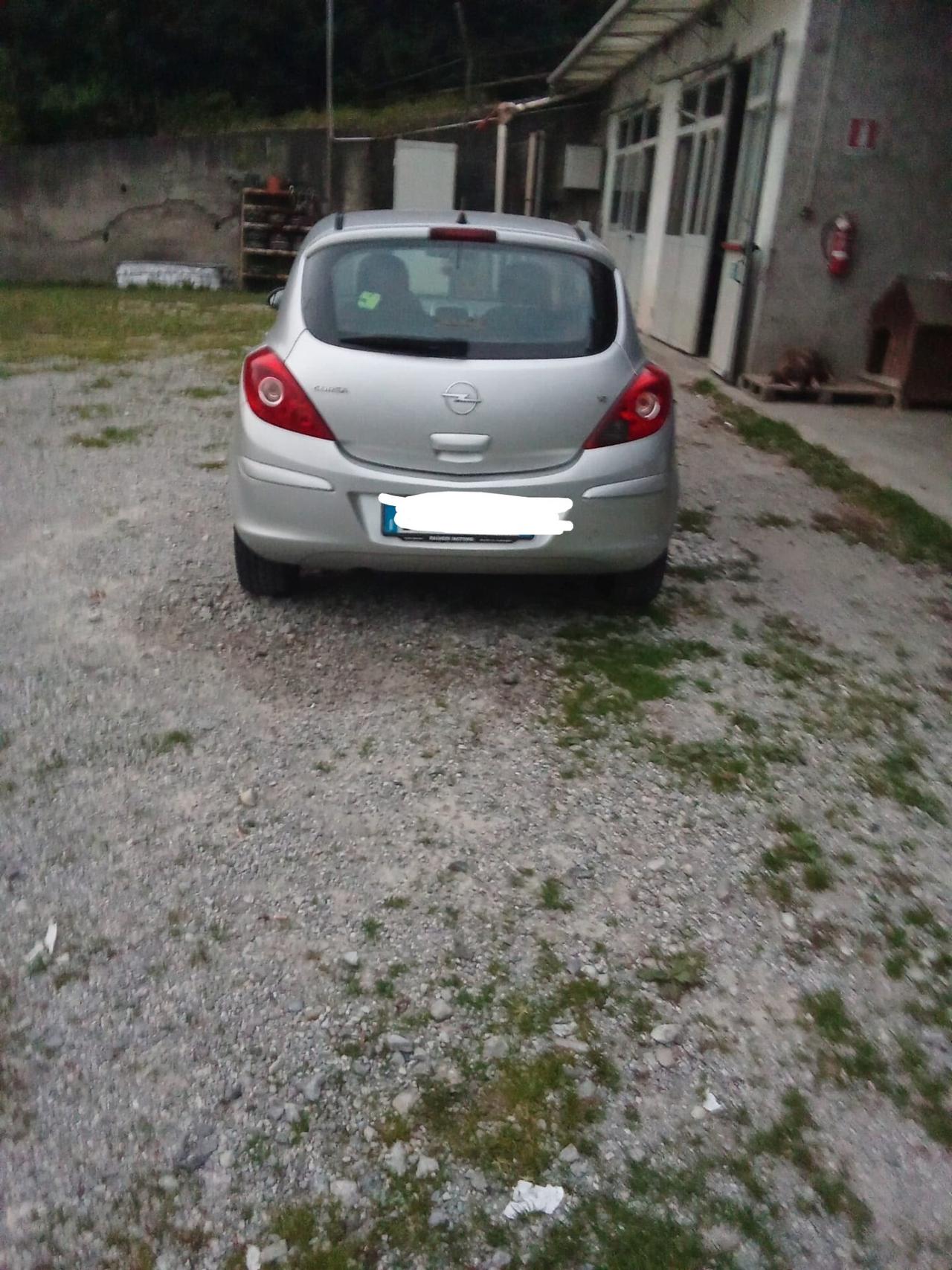 Opel Corsa 1.2 3 porte