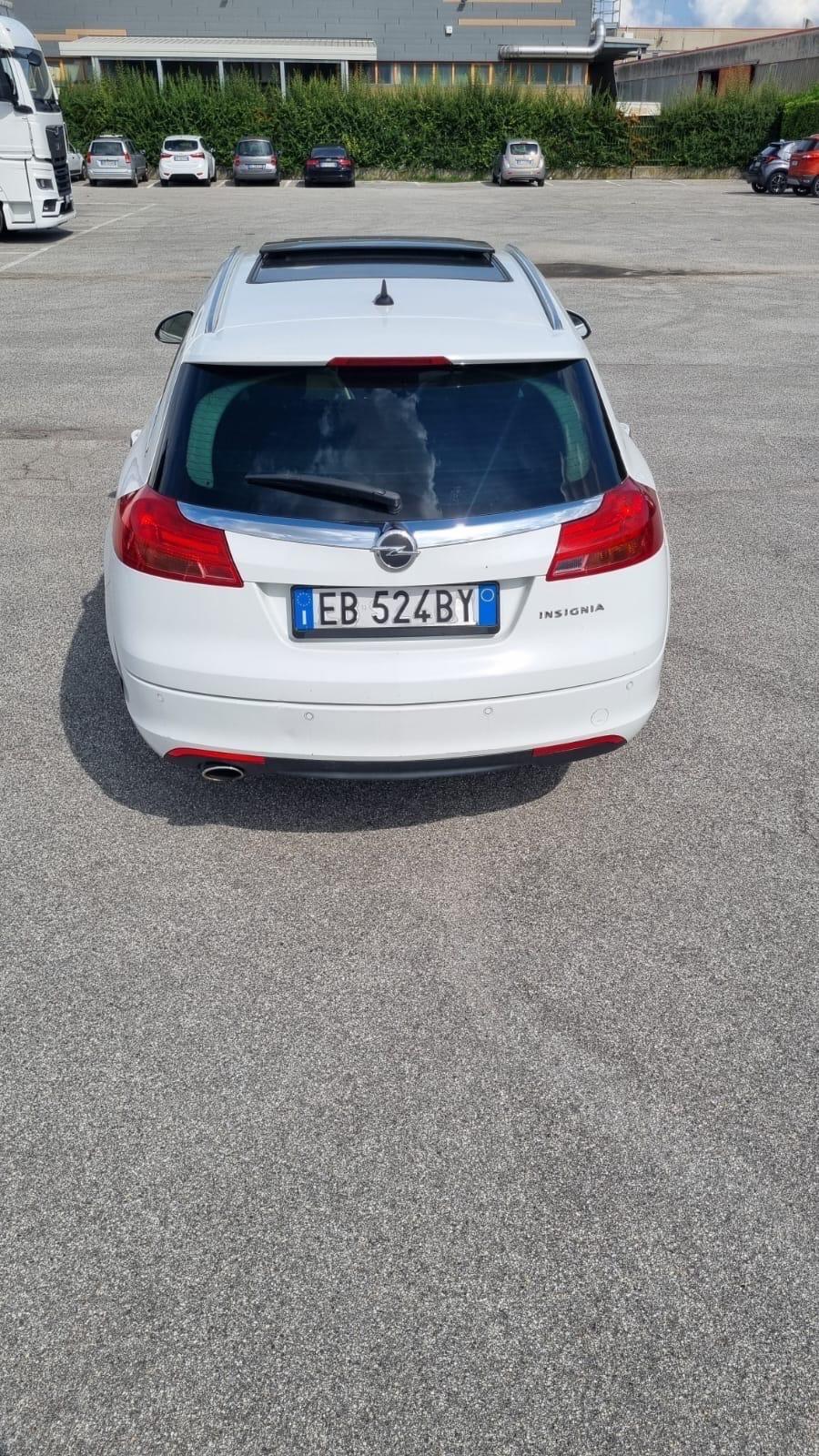 Opel Insignia 2.0 CDTI CAMBIO DA RIVEDERE