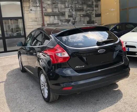 Ford Focus 1.6 TDCi 115 CV "Berlina Titanium"