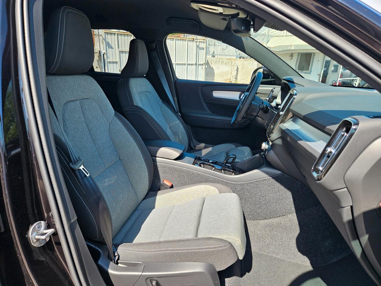 Volvo XC40 B3 Plus Black Edition auto