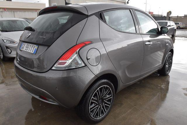 LANCIA Ypsilon 1.0 FireFly 5 porte S&S Hybrid Gold