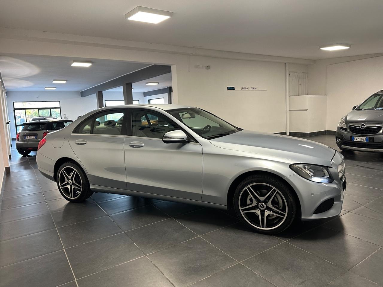 MERCEDES-BENZ C180D SPORT BERLINA 116CV AUTOMATICO