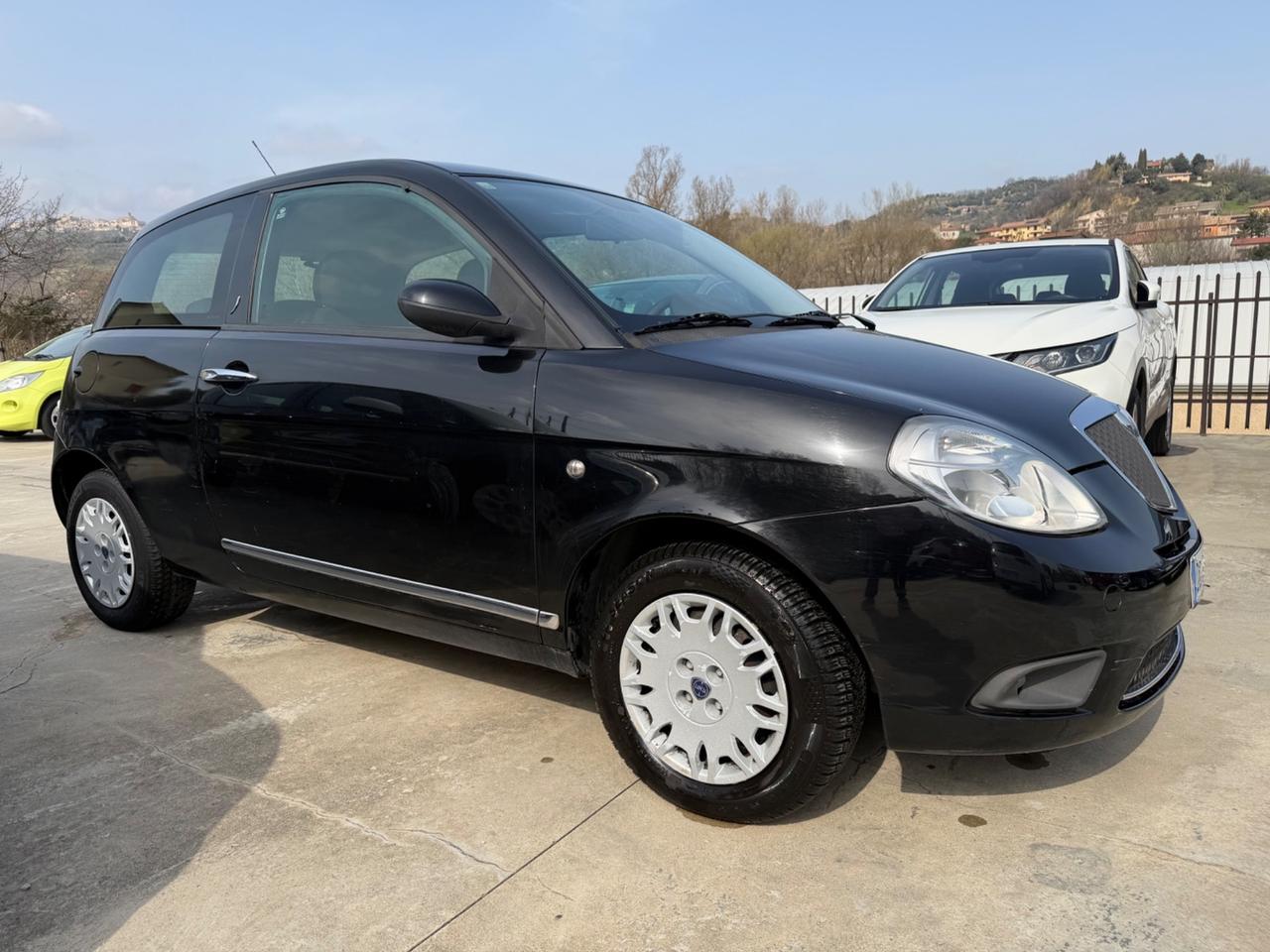 Lancia Ypsilon 1.3 MJT 75 CV Oro Giallo/108.000KM