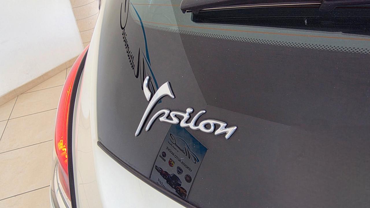 Lancia Ypsilon 1.0 FireFly 5 porte S&S Hybrid Gold