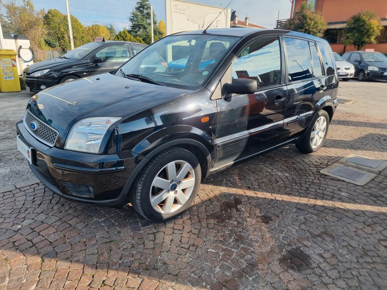 Ford Fusion 1.4 16V 5p. Con 223.000km