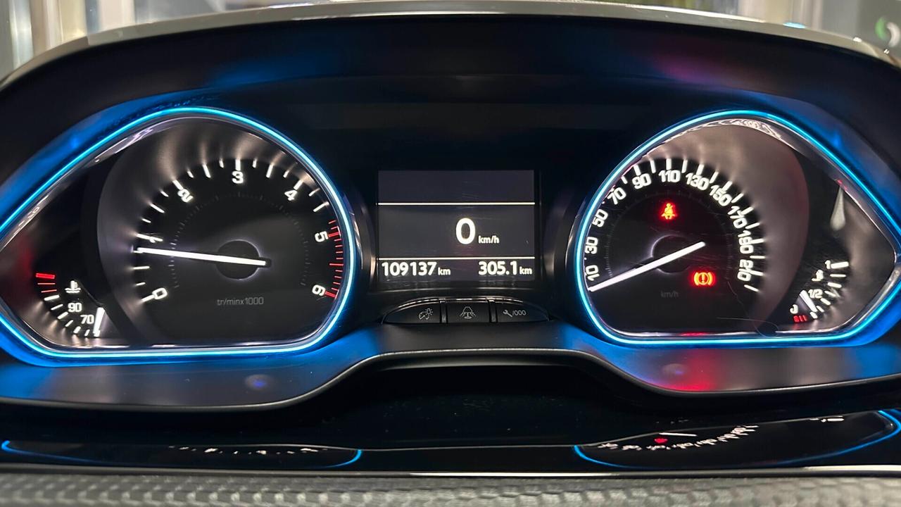 Peugeot 2008 BlueHDi Allure"Bianco effetto perla"