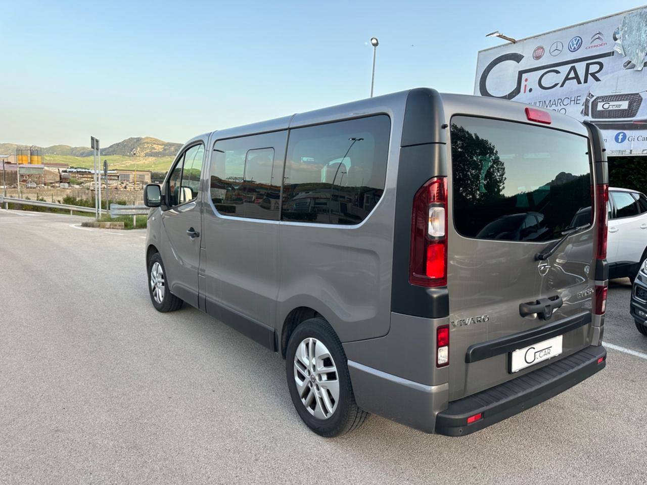 VIVARO 1.6 D 125 CV 9 POSTI