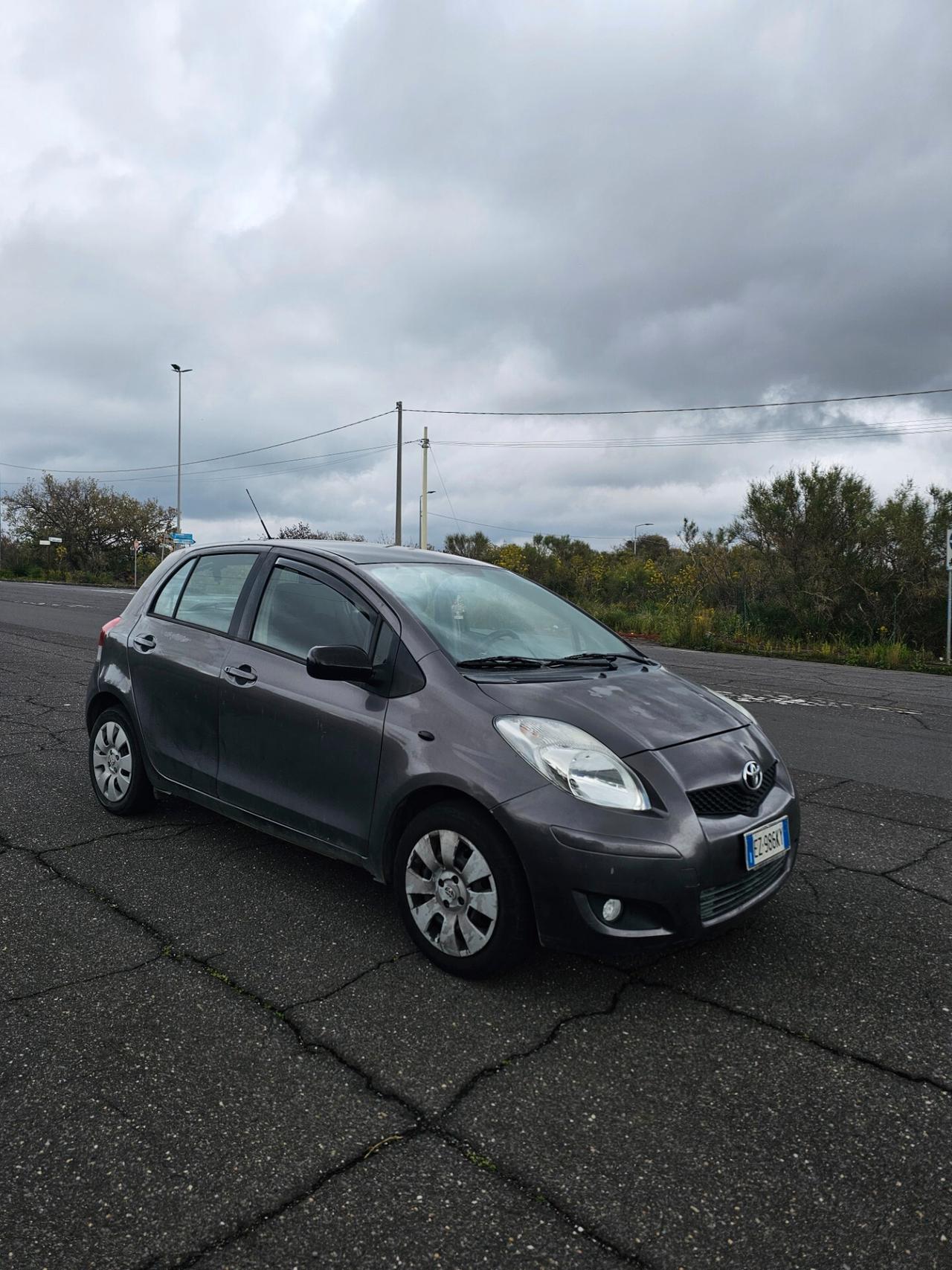 Toyota Yaris 1.0 cc 69cv 5 porte