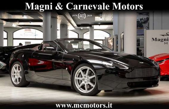 Aston Martin Vantage V8 ROADSTER|NAVIGATORE|19''|BLUETOOTH|CRUISE