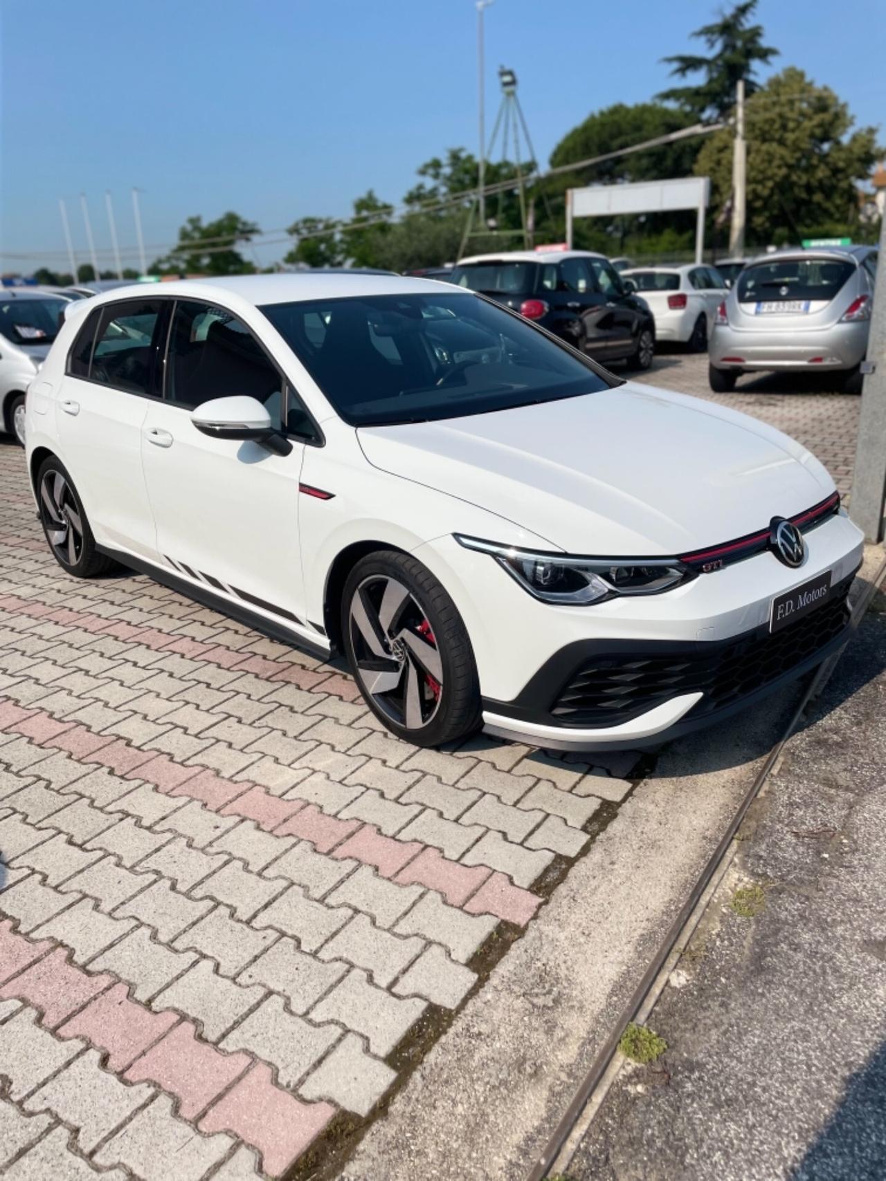 Volkswagen Golf GTI ClubSport 300 Cv