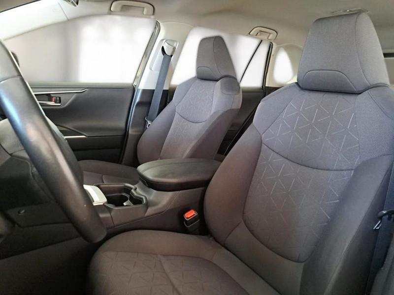 TOYOTA RAV 4 2.5 HV 178cv E-CVT Business 2WD