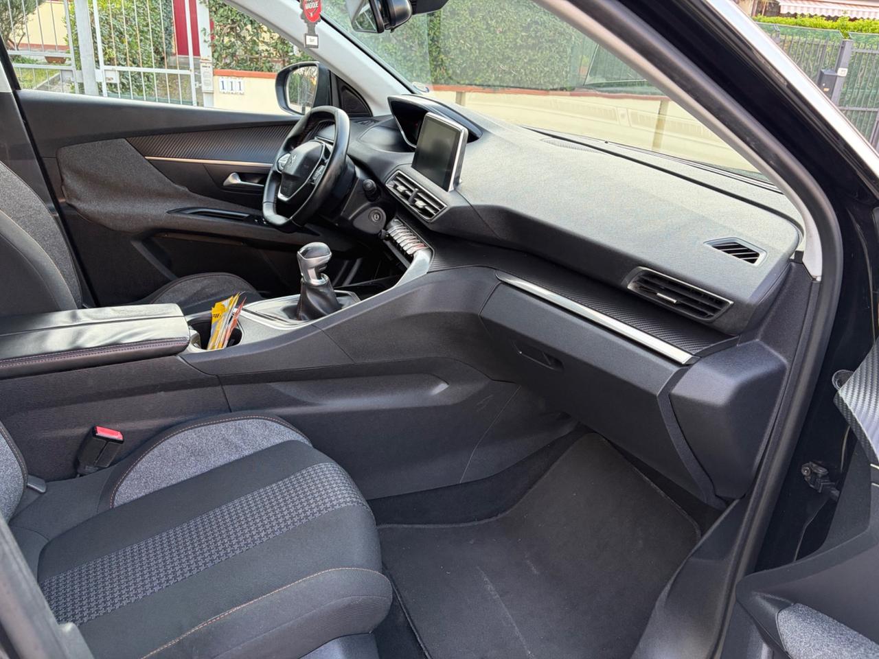 Peugeot 3008 BlueHDi 120 S&S Active 1.6 HDi 2017