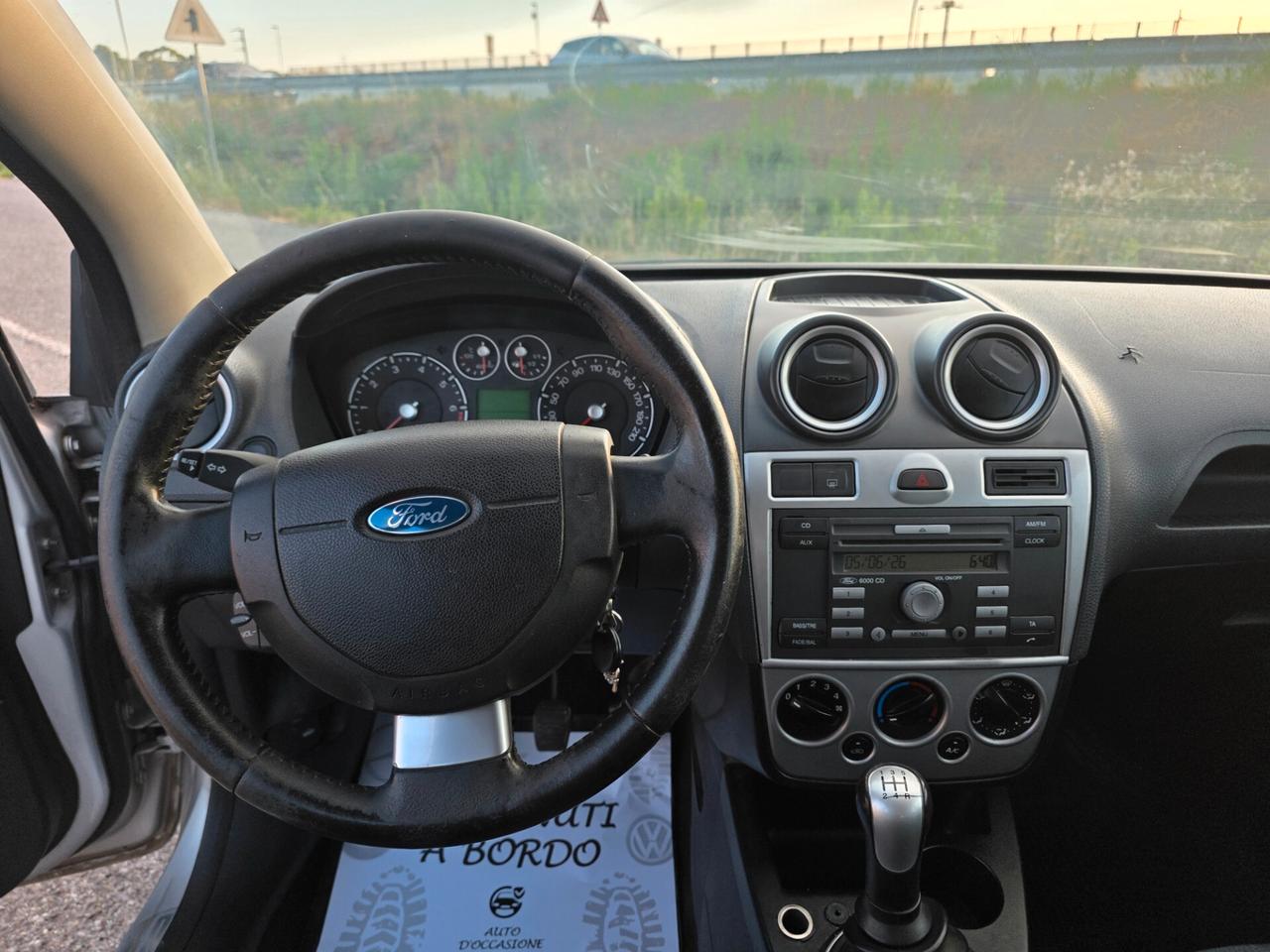 Ford Fiesta 1.2 16V 5p. Titanium