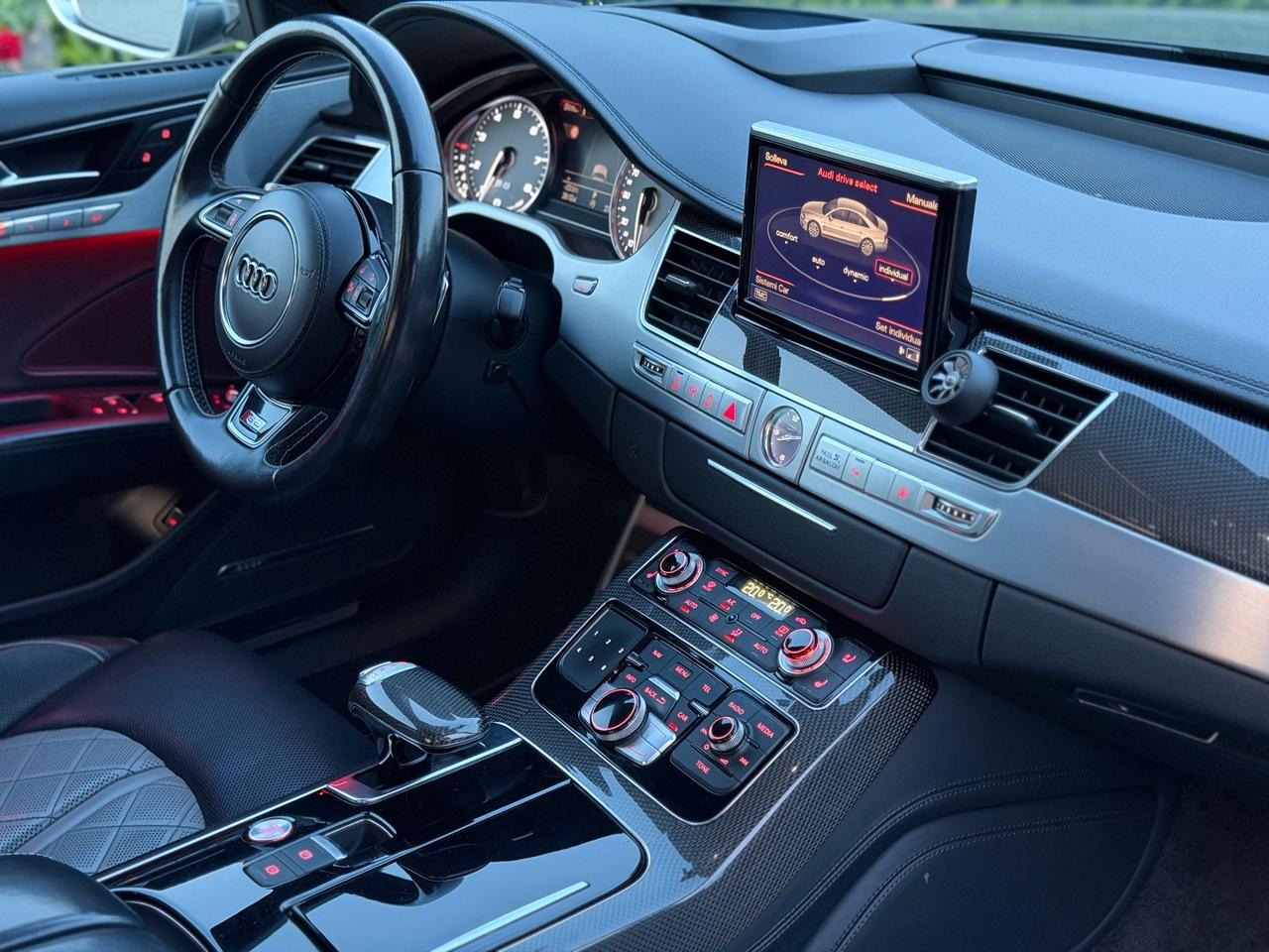 Audi S8 4.0 V8T BITURBO - FULL OPT - TAGLIANDATA -
