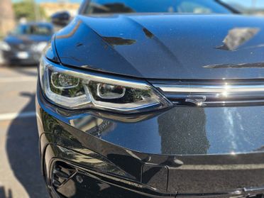Volkswagen Golf 1.5 eTSI 150 CV DSG R-Line