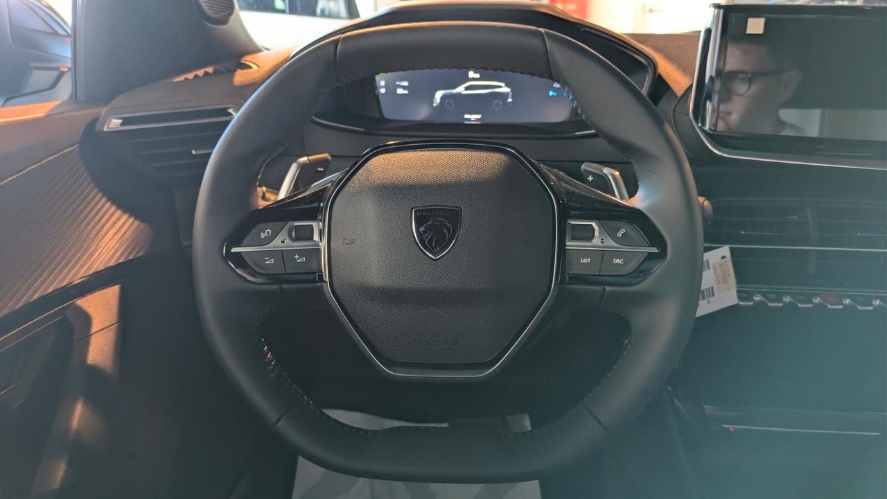 Peugeot 2008 Hybrid 145 e-DCS6 Allure