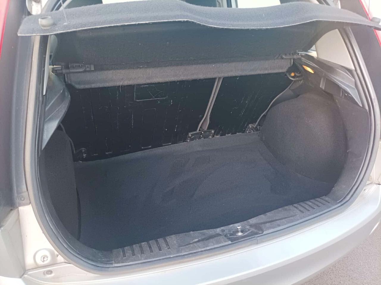 Ford Fiesta 1.4 TDCi 5p. Ghia