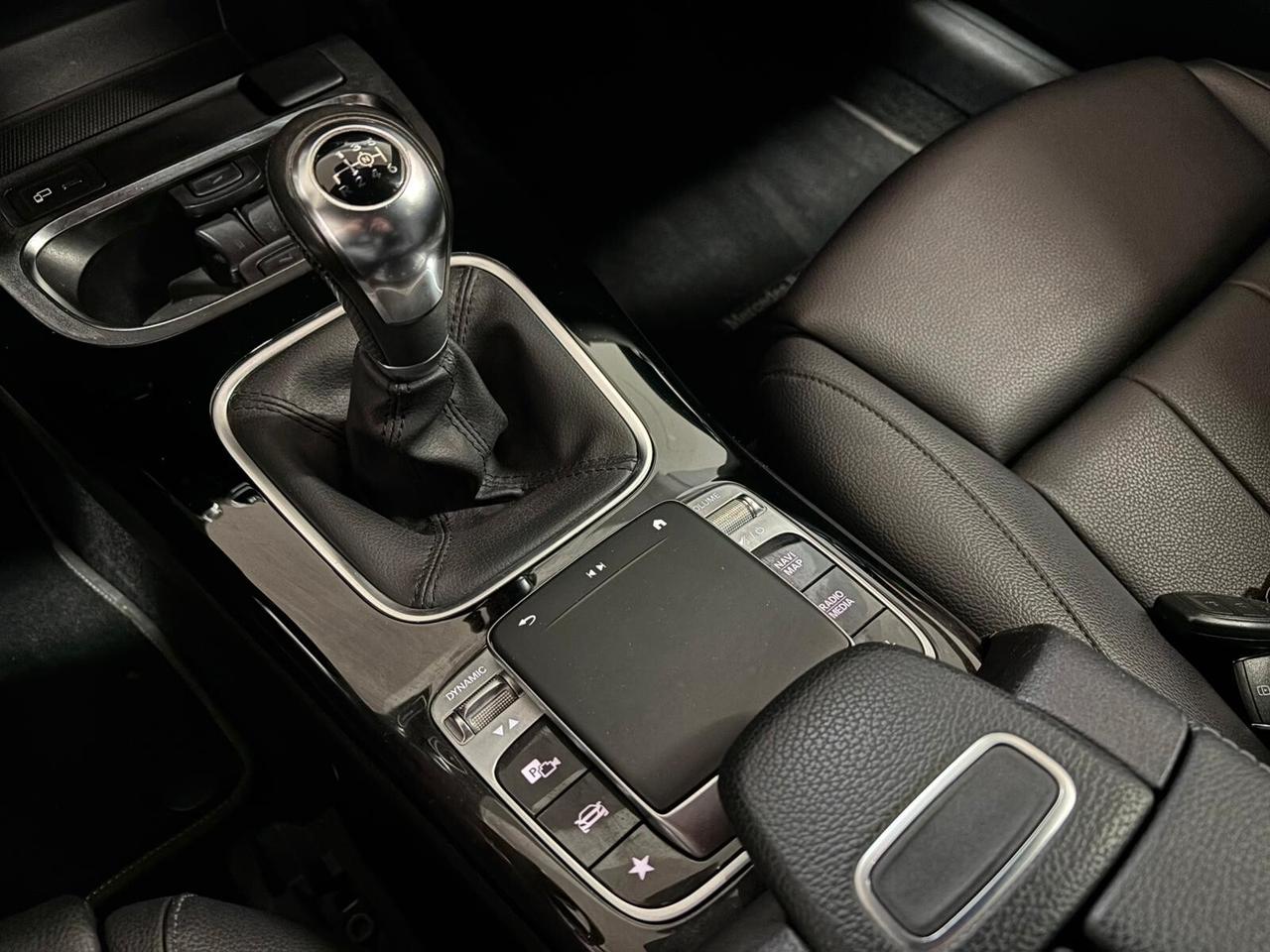 MERCEDES CLASSE A 180 2019 1.3 BENZINA