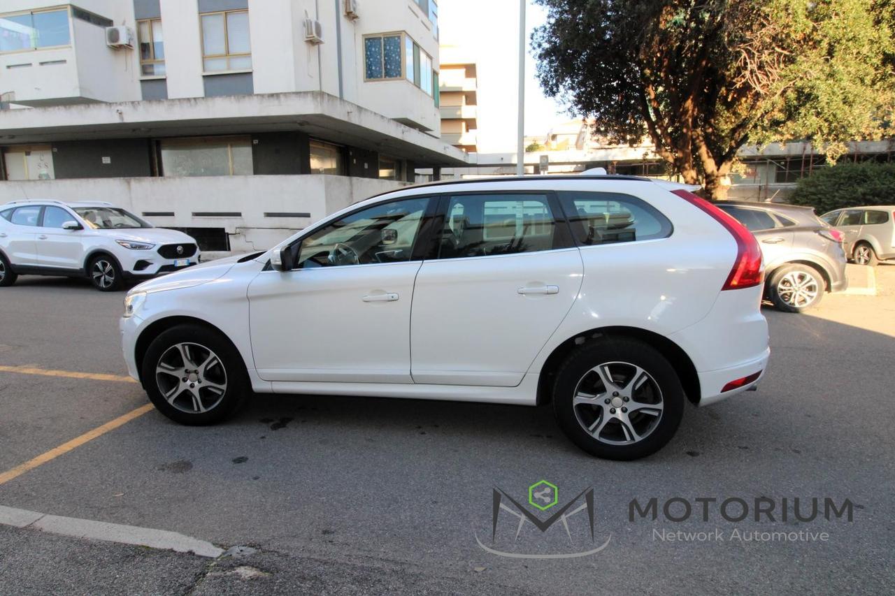 Volvo XC60 D3 Geartronic R-design Momentum